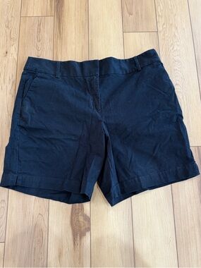 Loft Woman’s  Black Bermuda Shorts - Classic Tailored Style - 14